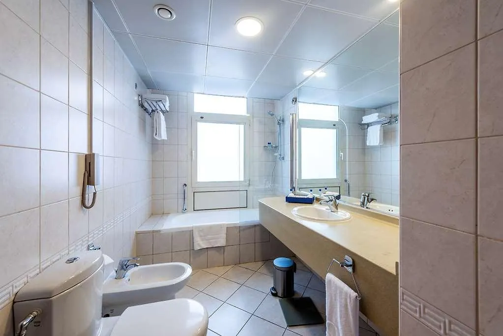 Roda Al Murooj Residences Dubai 0*,