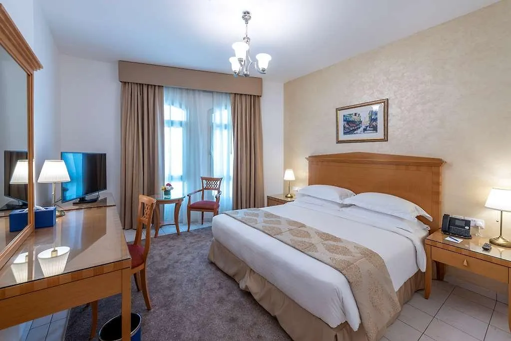Roda Al Murooj Residences Dubai Hotel